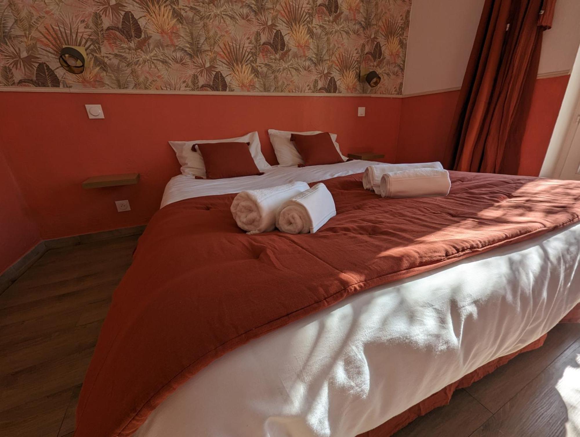 Gite Petit Luberon Chez Manon En Luberon - Vacation Rental In Guest House Lagnes Ruang foto