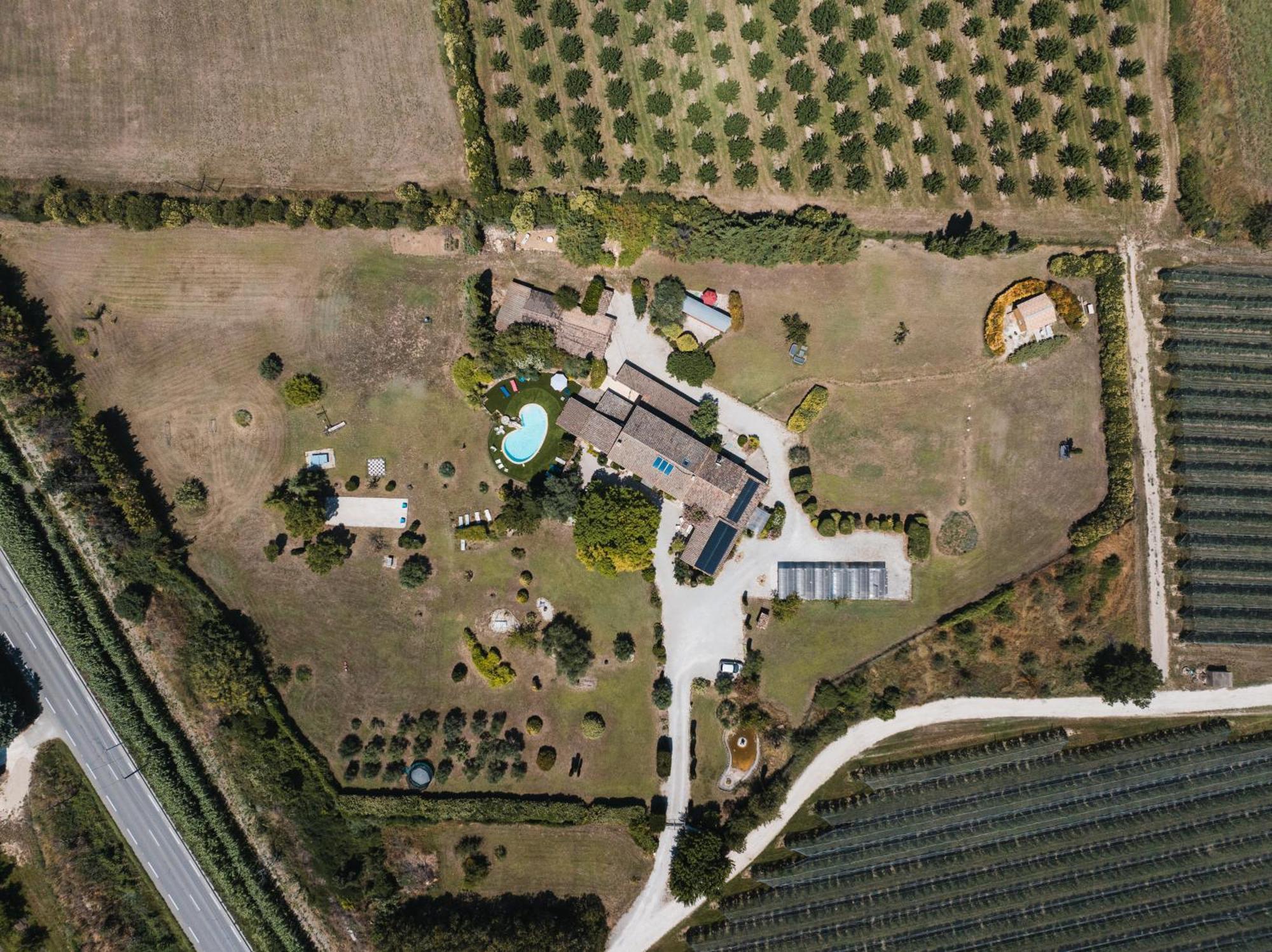 Gite Petit Luberon Chez Manon En Luberon - Vacation Rental In Guest House Lagnes Bagian luar foto