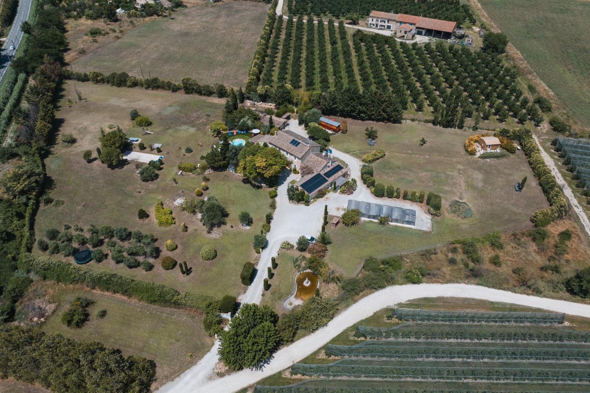 Gite Petit Luberon Chez Manon En Luberon - Vacation Rental In Guest House Lagnes Bagian luar foto
