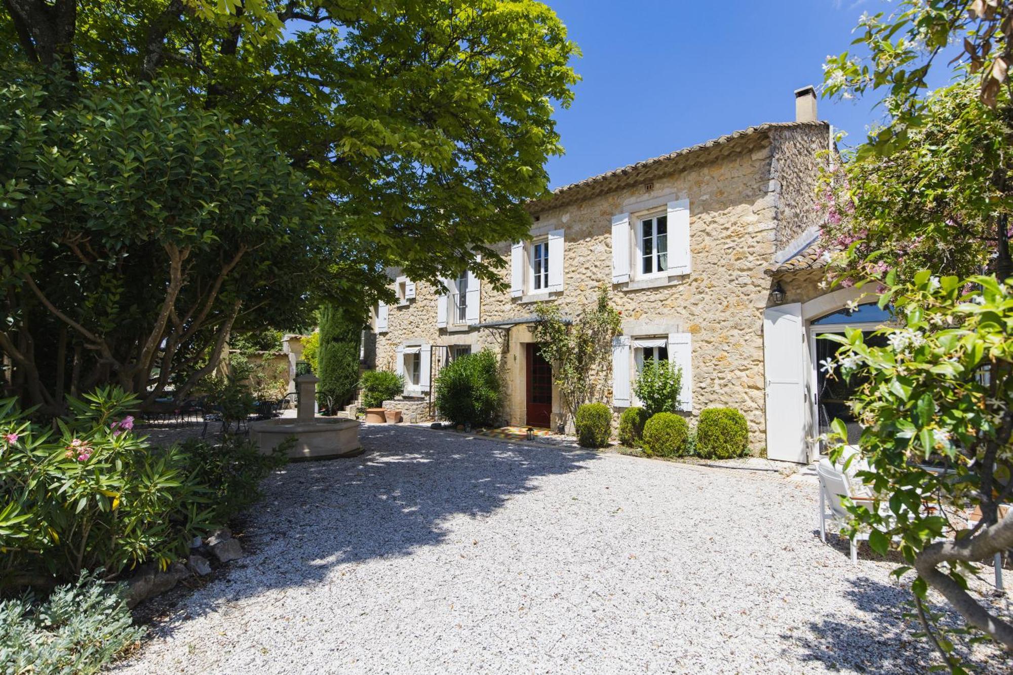 Gite Petit Luberon Chez Manon En Luberon - Vacation Rental In Guest House Lagnes Bagian luar foto