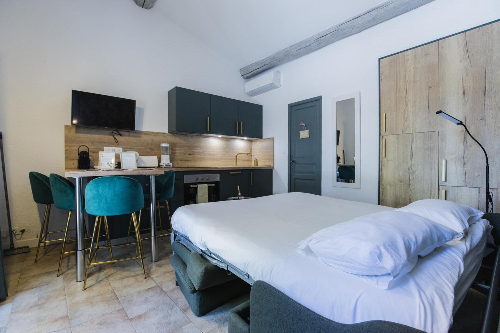 Gite Petit Luberon Chez Manon En Luberon - Vacation Rental In Guest House Lagnes Bagian luar foto